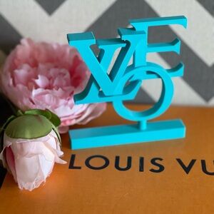 Beautiful Custom 3D printed LVoe Decor